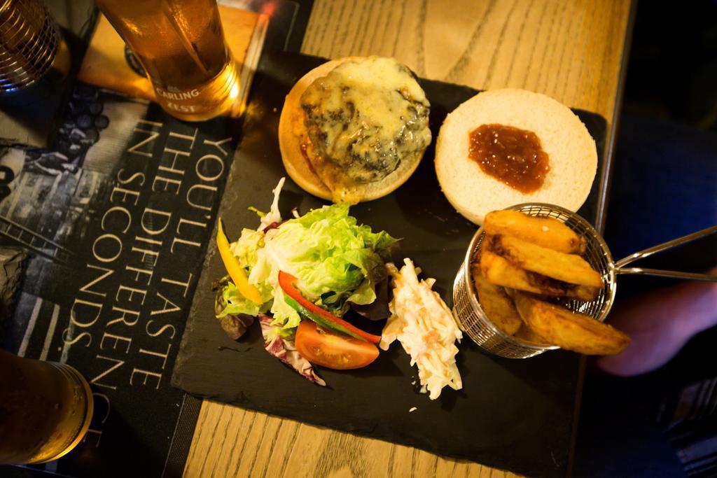 The Cheviot Hotel เบลลิงแฮม ภายนอก รูปภาพ